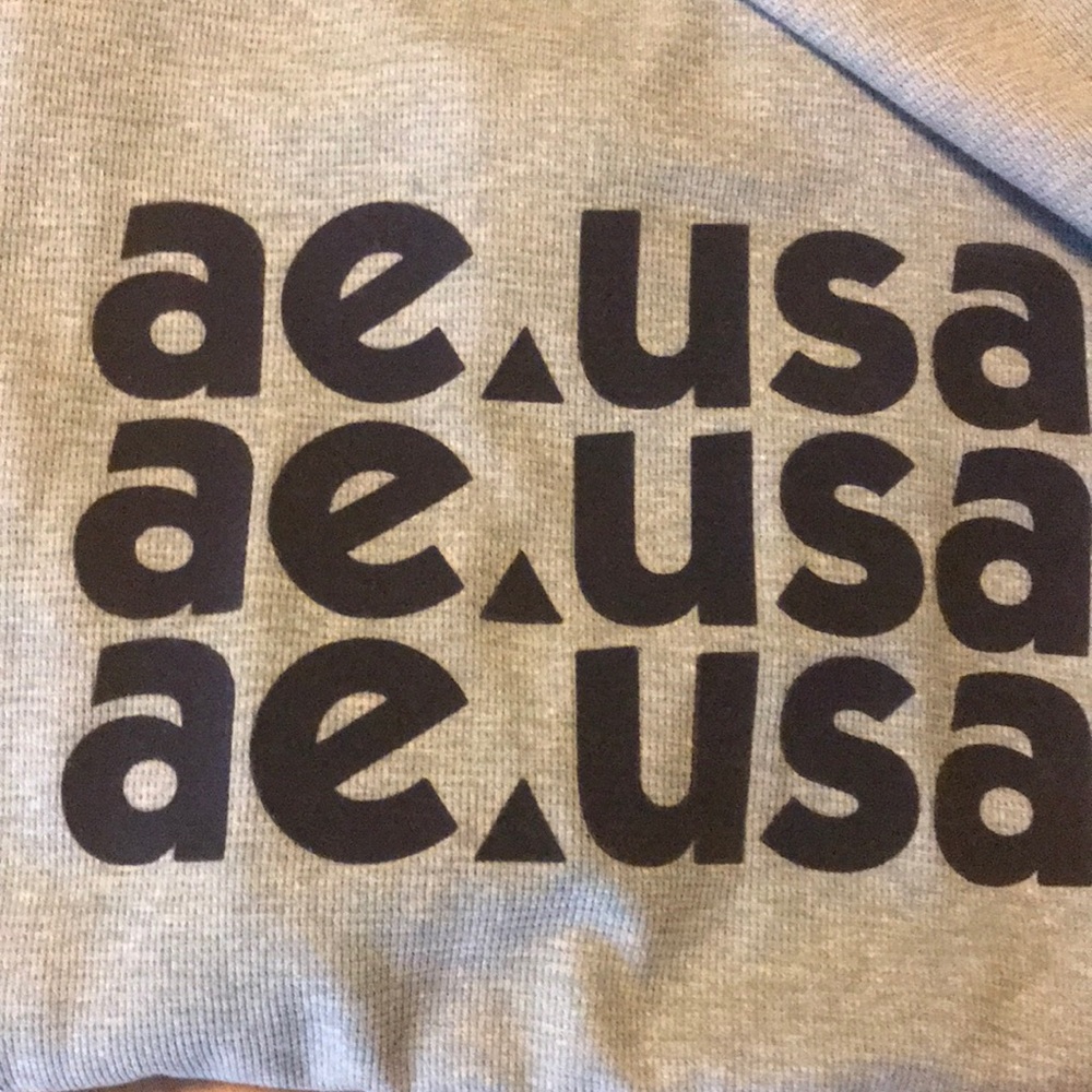 Men’s American Eagle shirt size Large